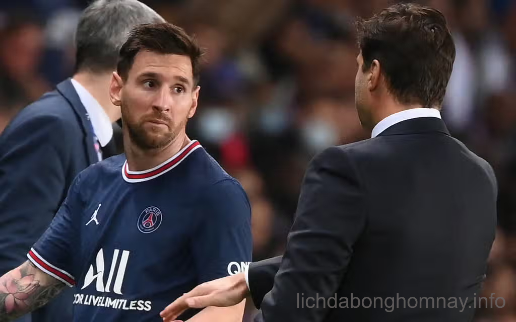 Messi thực tế đã bị CĐV Paris chỉ trích